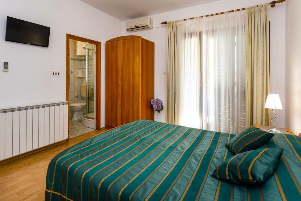 קרק Rooms Mimi מראה חיצוני תמונה