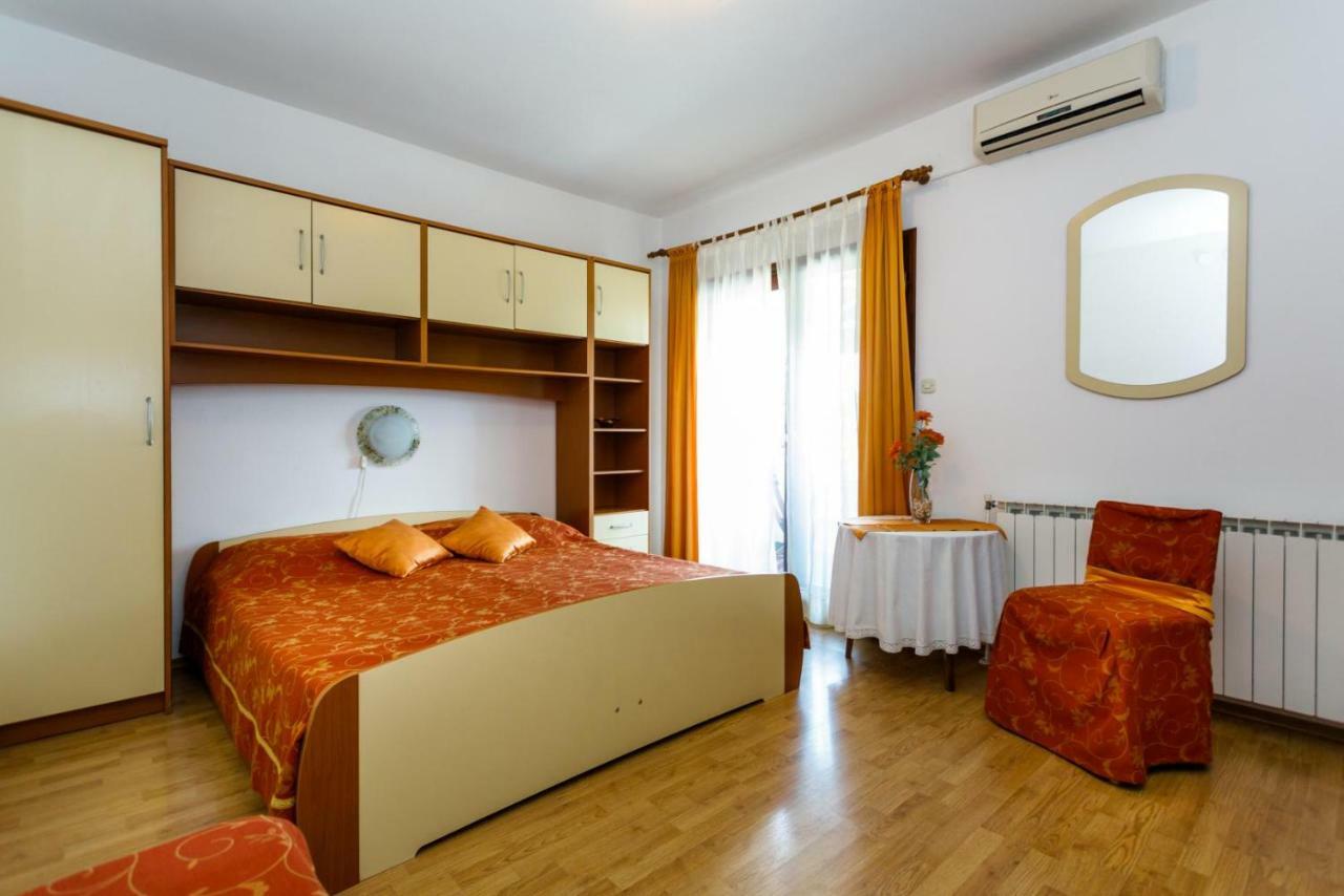 קרק Rooms Mimi מראה חיצוני תמונה