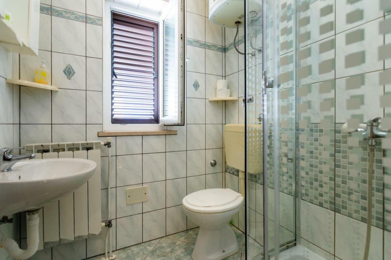 קרק Rooms Mimi מראה חיצוני תמונה