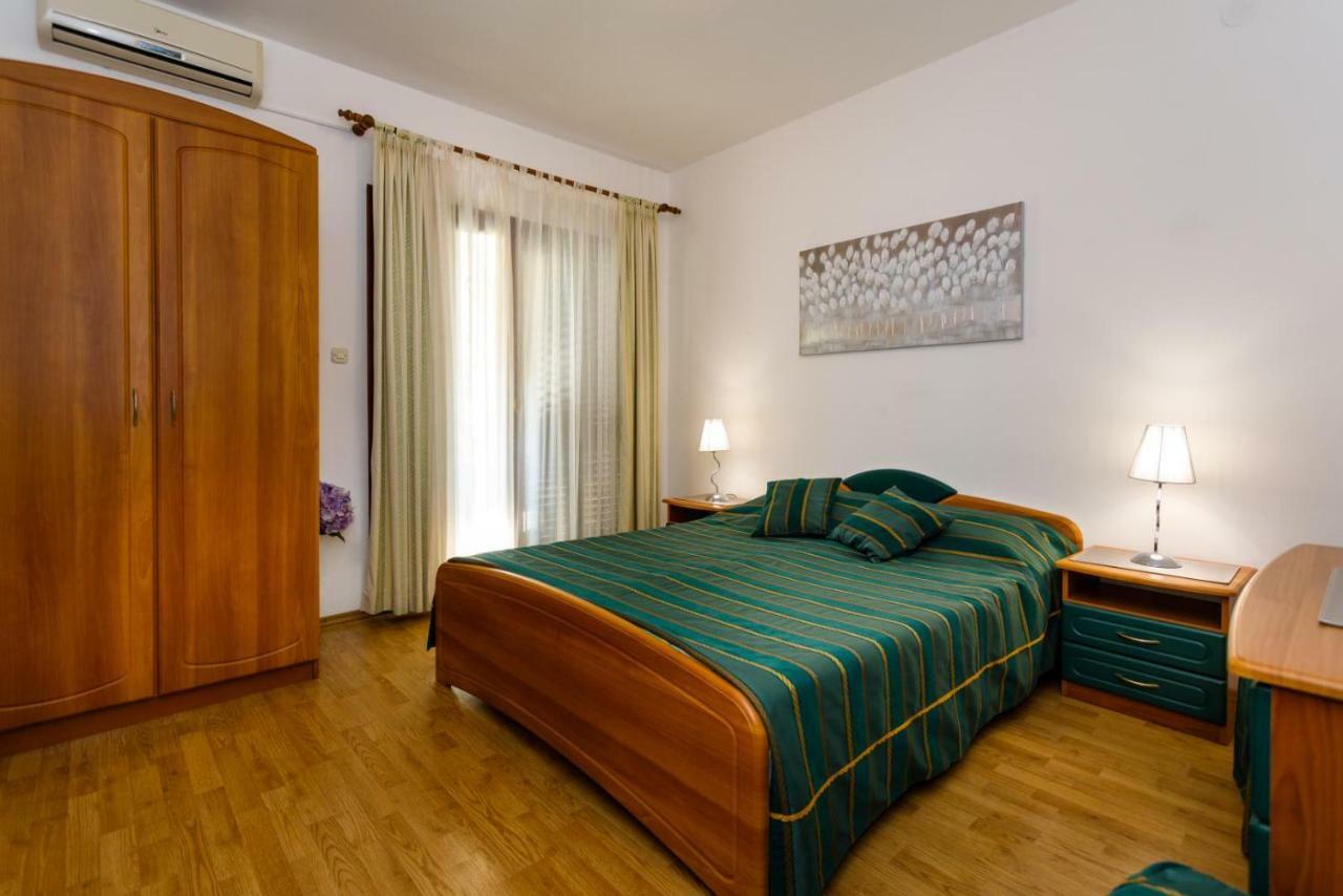 קרק Rooms Mimi מראה חיצוני תמונה